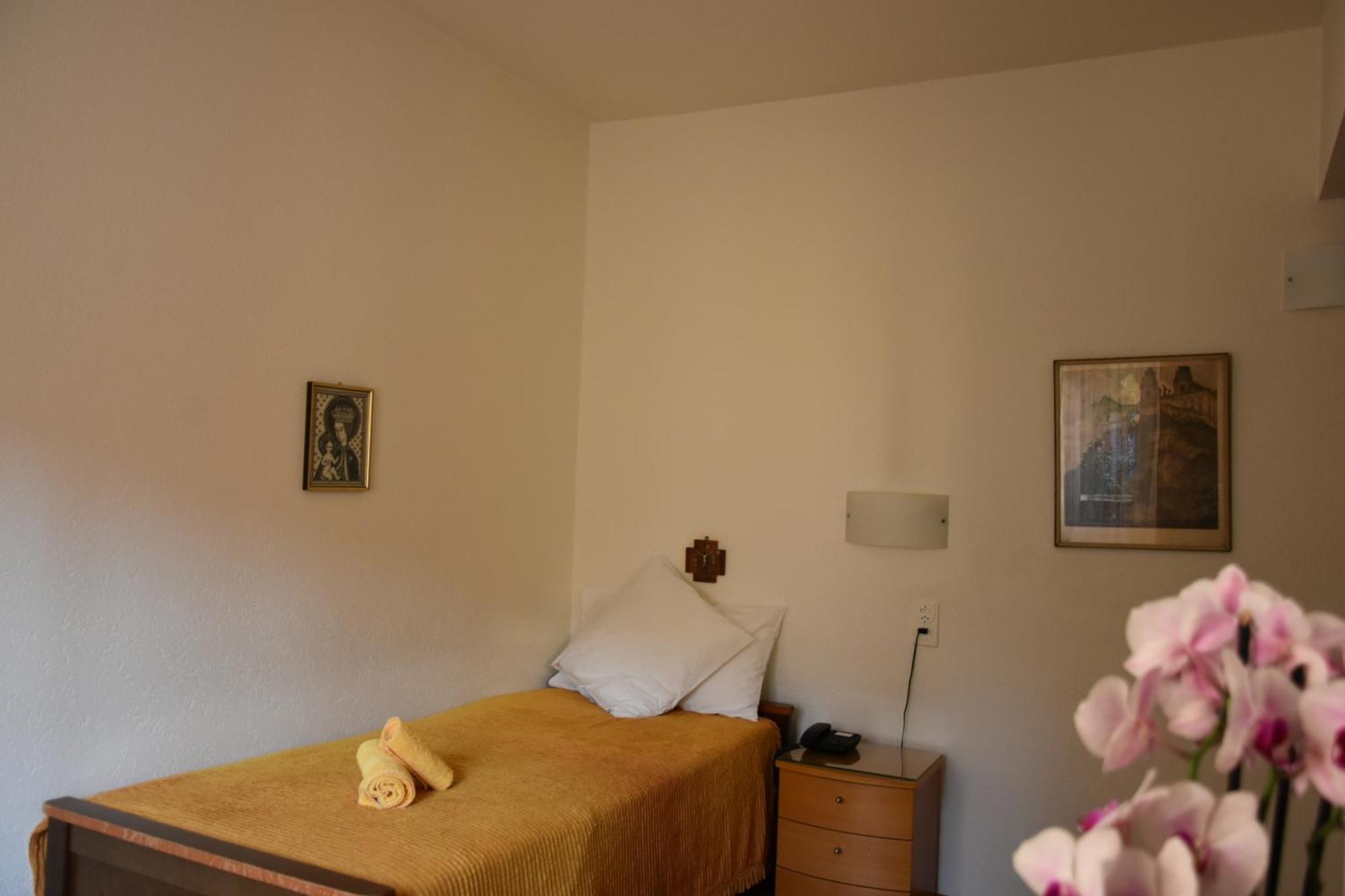 מלון לוגאנו Casa Santa Birgitta מראה חיצוני תמונה